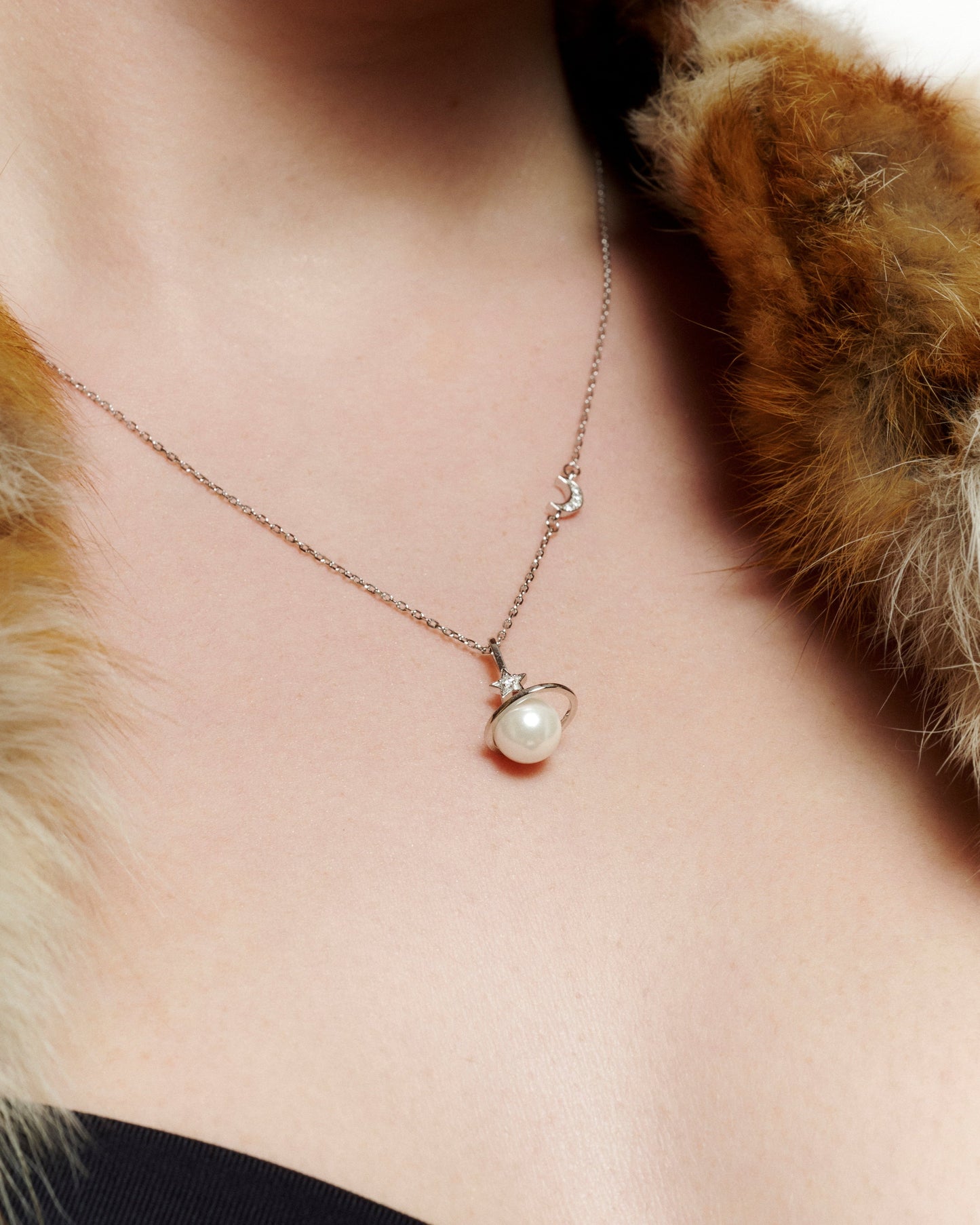 SATURN MOONSTAR NECKLACE