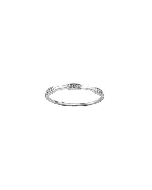 PRETTY PETIT RING